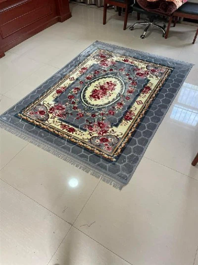 Koberec z rybej kosti